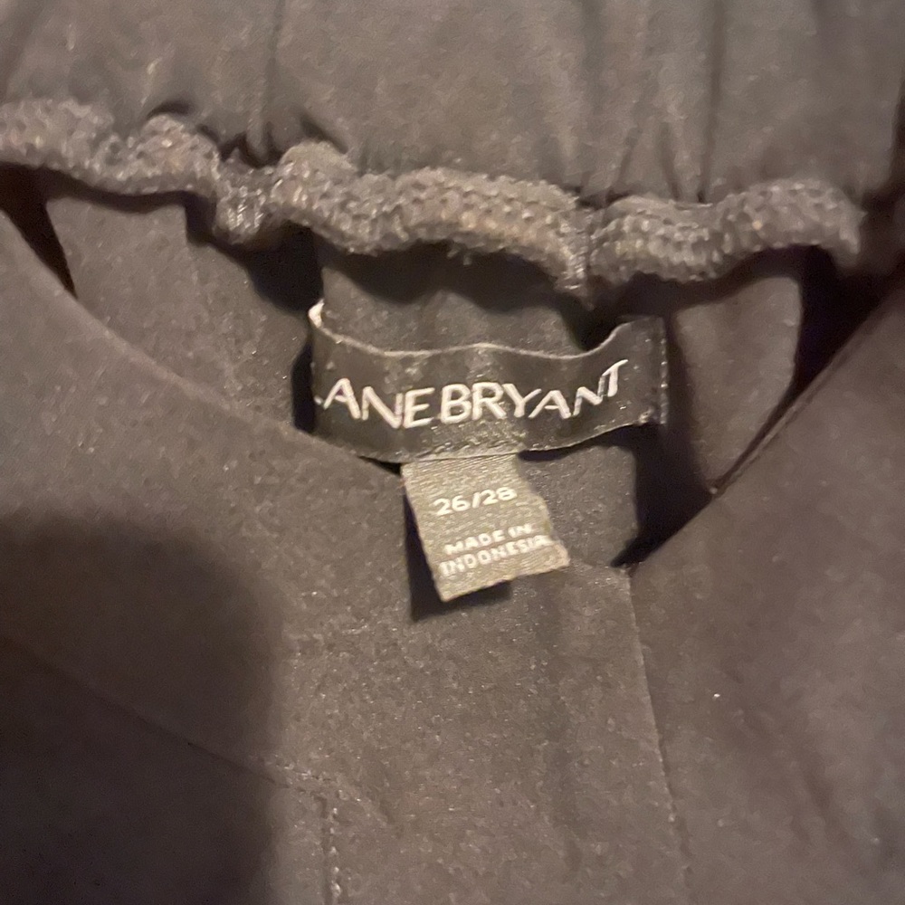 Lane Bryant Cold Shoulder Jumpsuit.  Strappy sleeve shoulder.  Black.  Size 26. - Picture 5 of 8